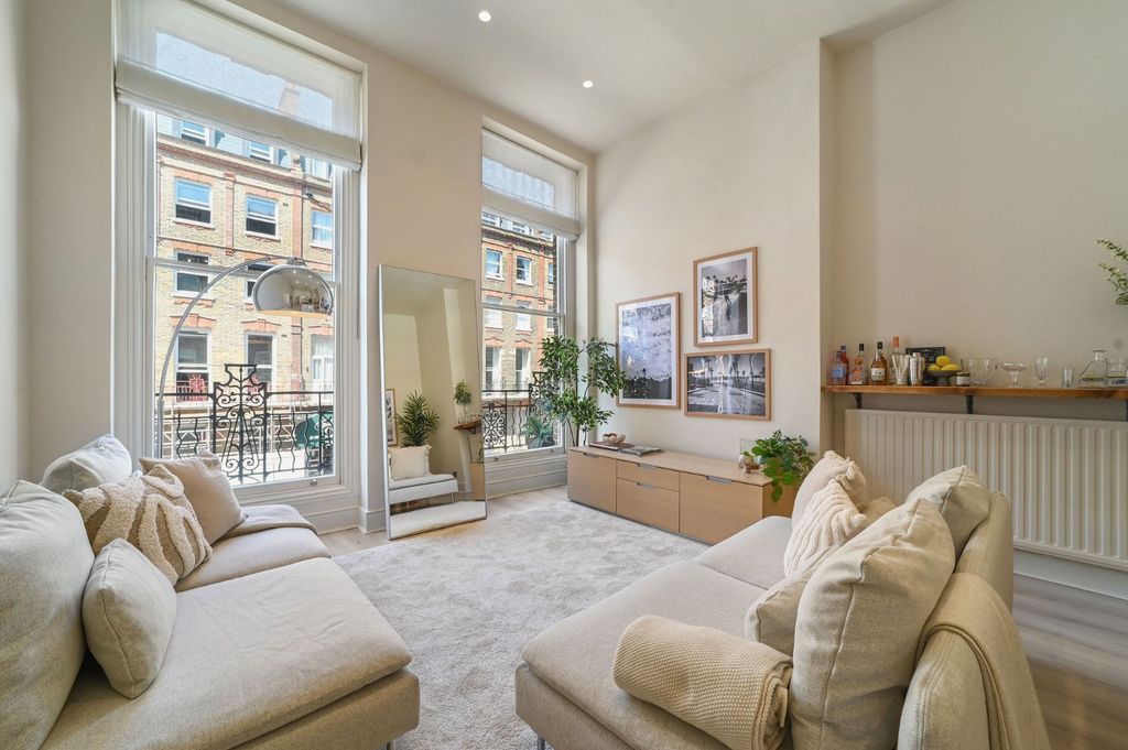 Property photo 1 of 12 Reception Room