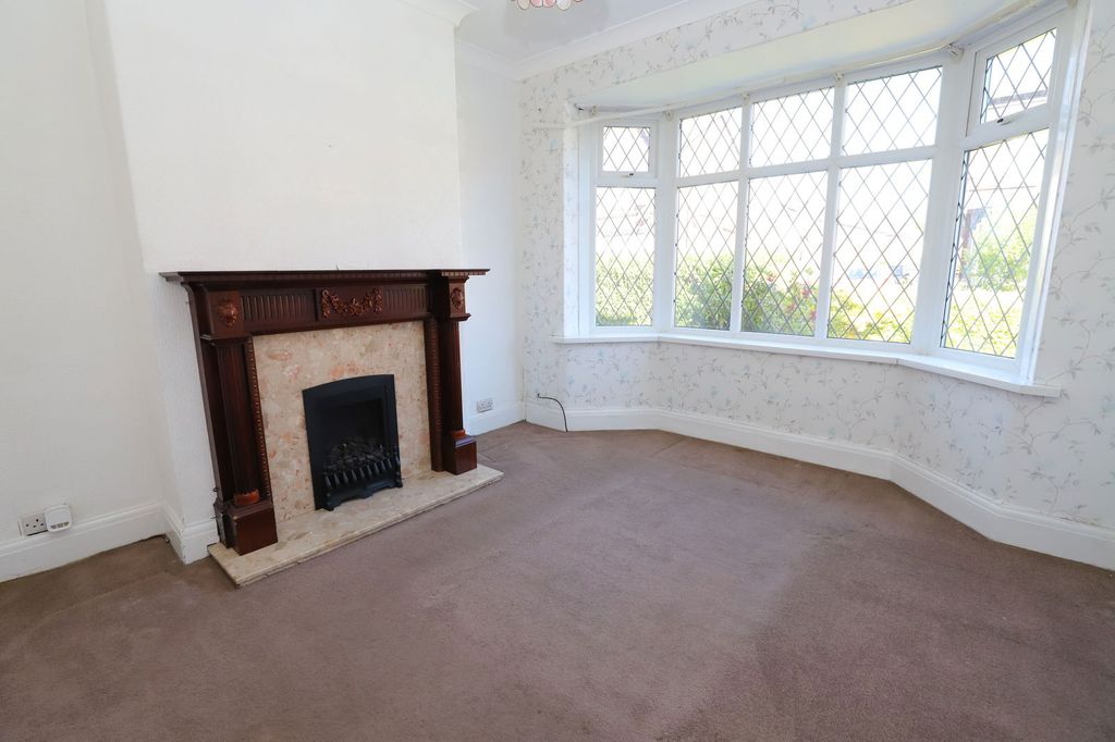 Property photo 3 of 32