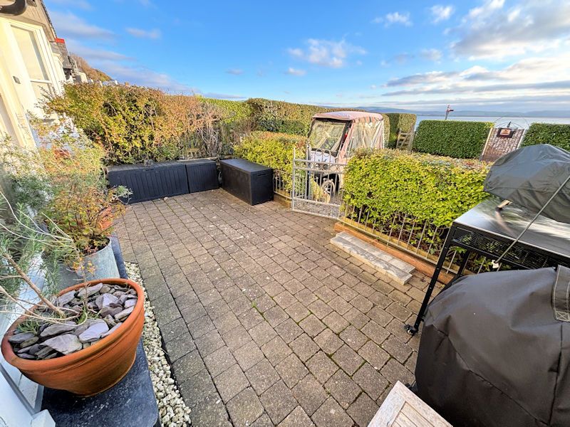 Property photo 2 of 25