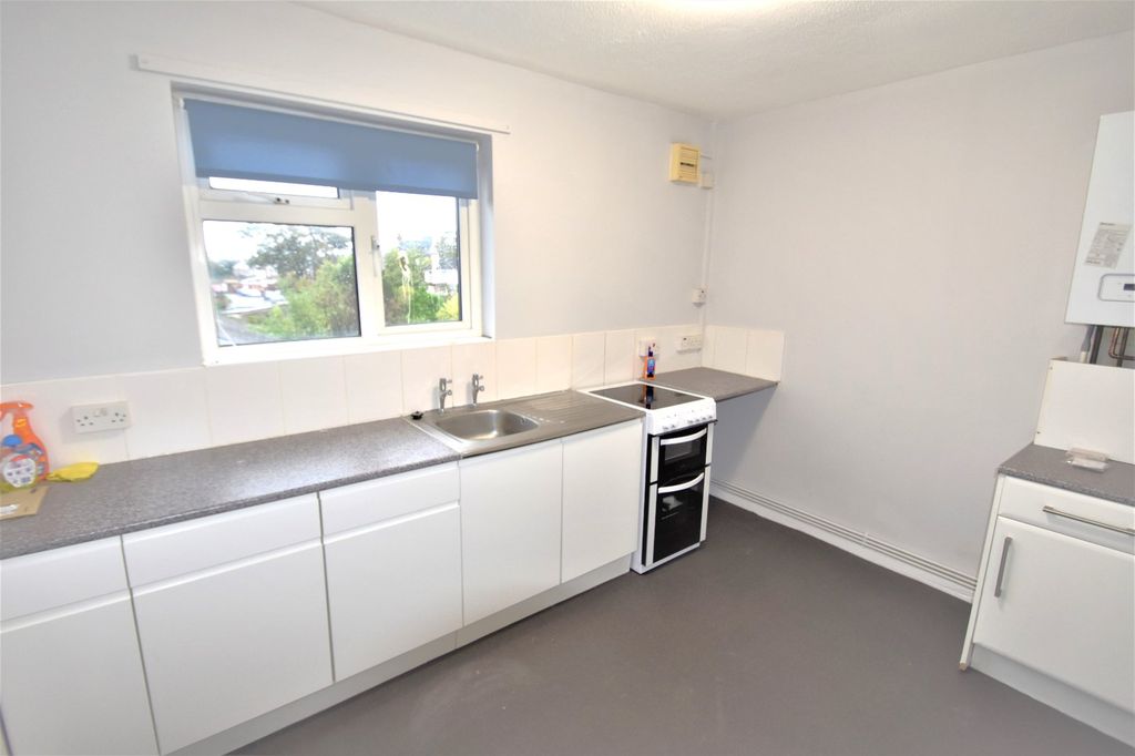 Property photo 3 of 6 Picture No. 01