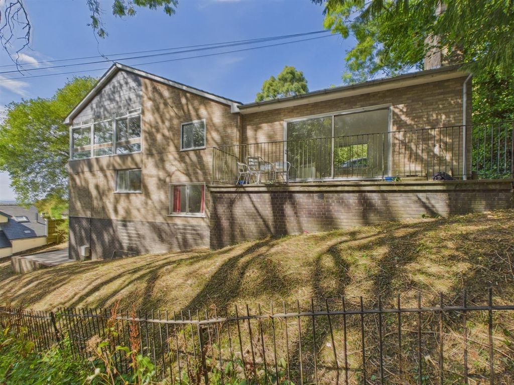 Property photo 2 of 34 Side.Jpg