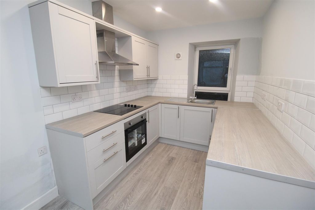 Property photo 2 of 12 Img_5305.Jpg