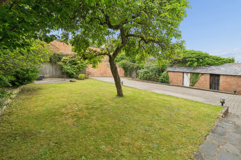 Property photo 2 of 15 Dsc01680 - 800Px