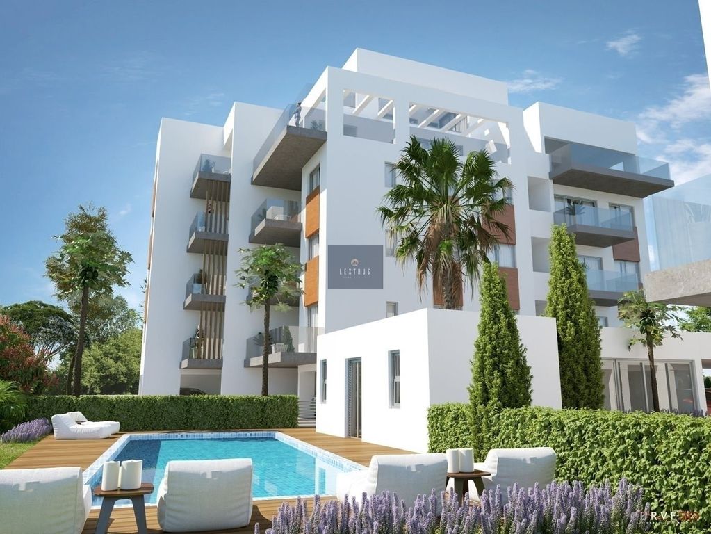 Property photo 2 of 38