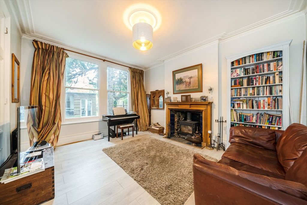 Property photo 3 of 9