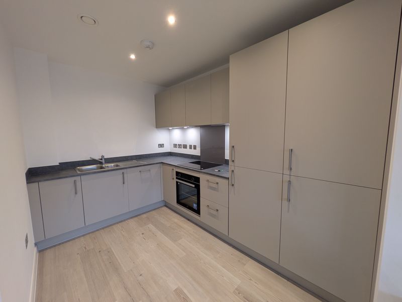 Property photo 2 of 8 Photo 7