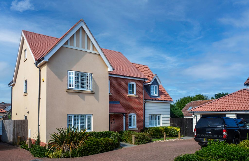 Property photo 1 of 41 A6705097