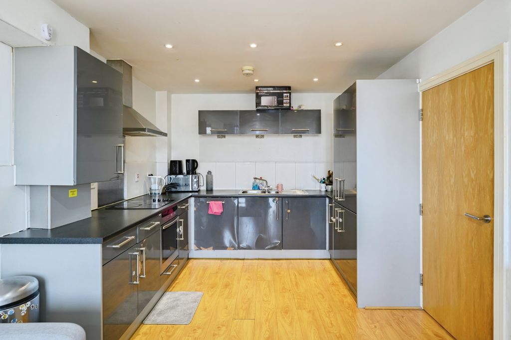 Property photo 2 of 13 Living Kitchen