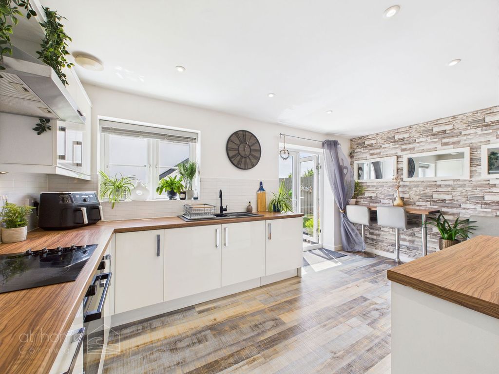 Property photo 3 of 57