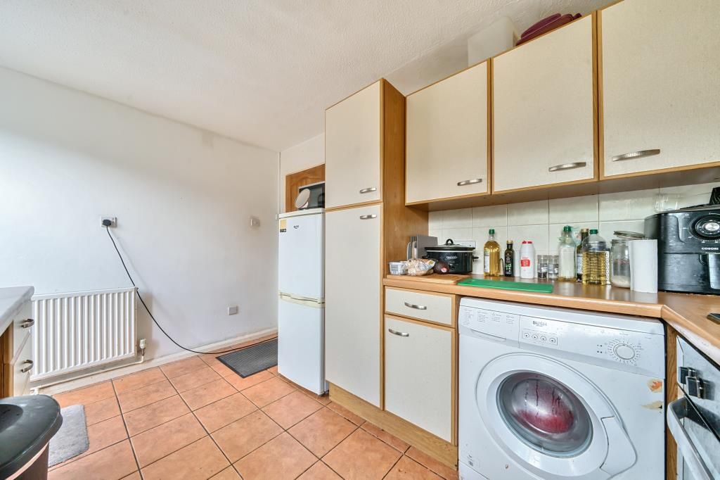 Property photo 2 of 20 Kitchen