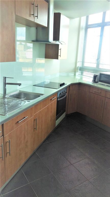 Property photo 2 of 7 Picture No. 10