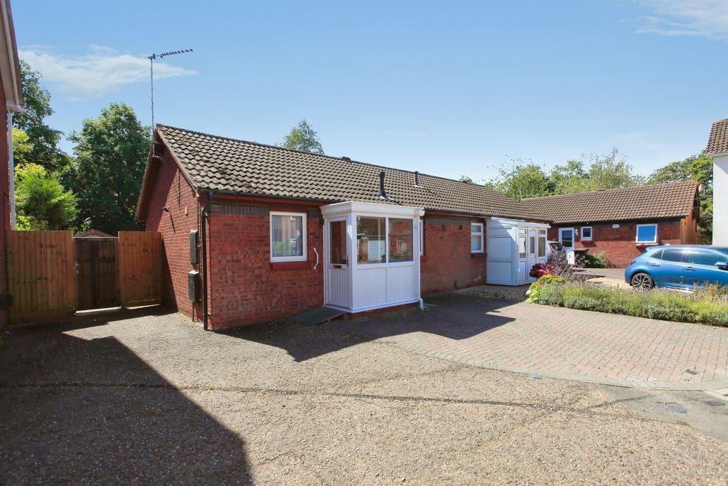 Property photo 1 of 20 Outside