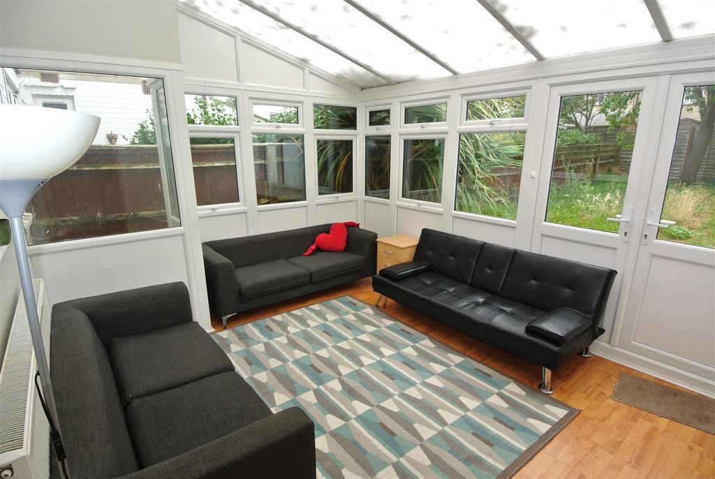 Property photo 2 of 19 Communal Lounge.Jpg