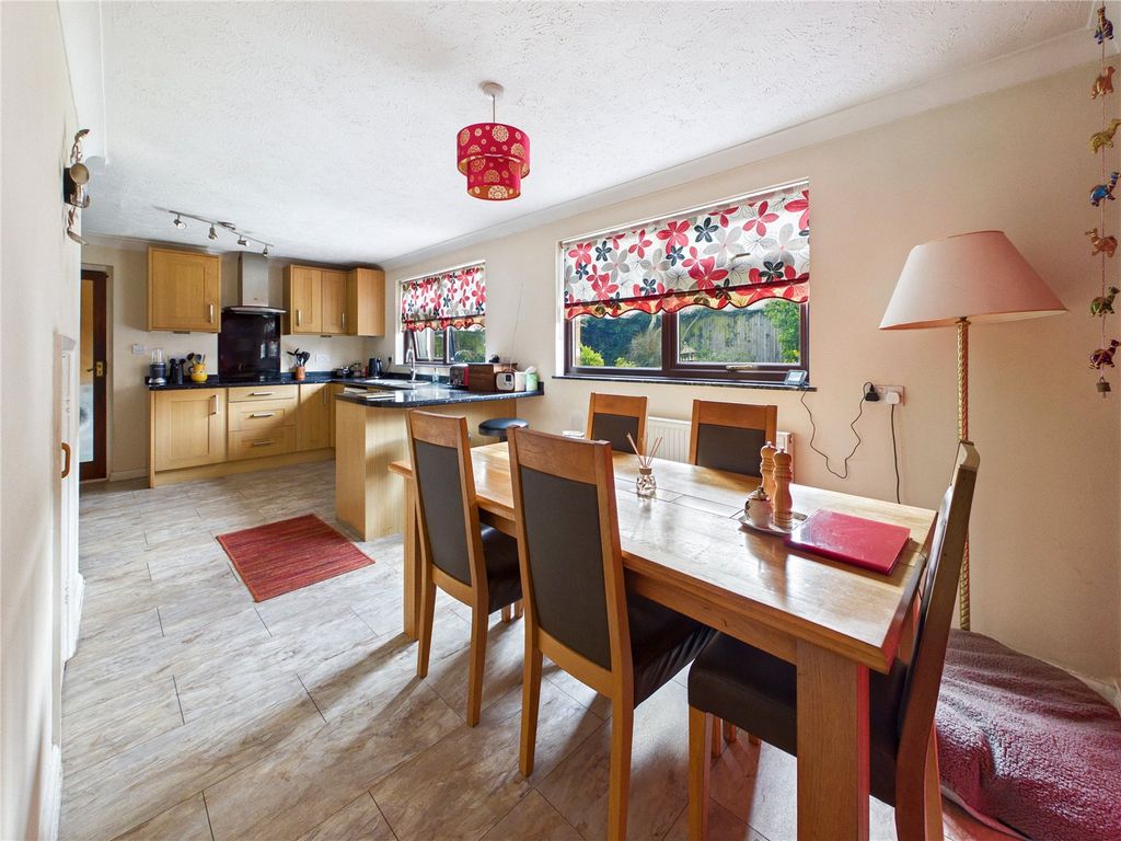 Property photo 2 of 30 Kitchen / Diner