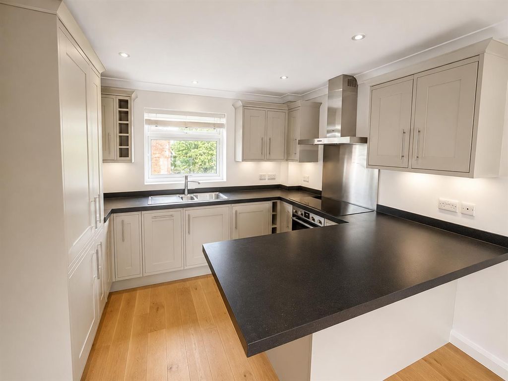 Property photo 2 of 9 Kitchen.Png