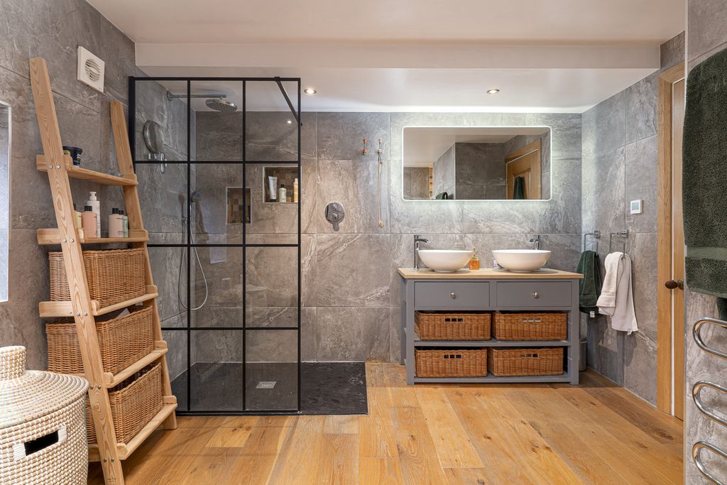 Additional image 15 of 6 bed property for saleAbnalls Farm, Cross In Hand Lane, Lichfield WS13