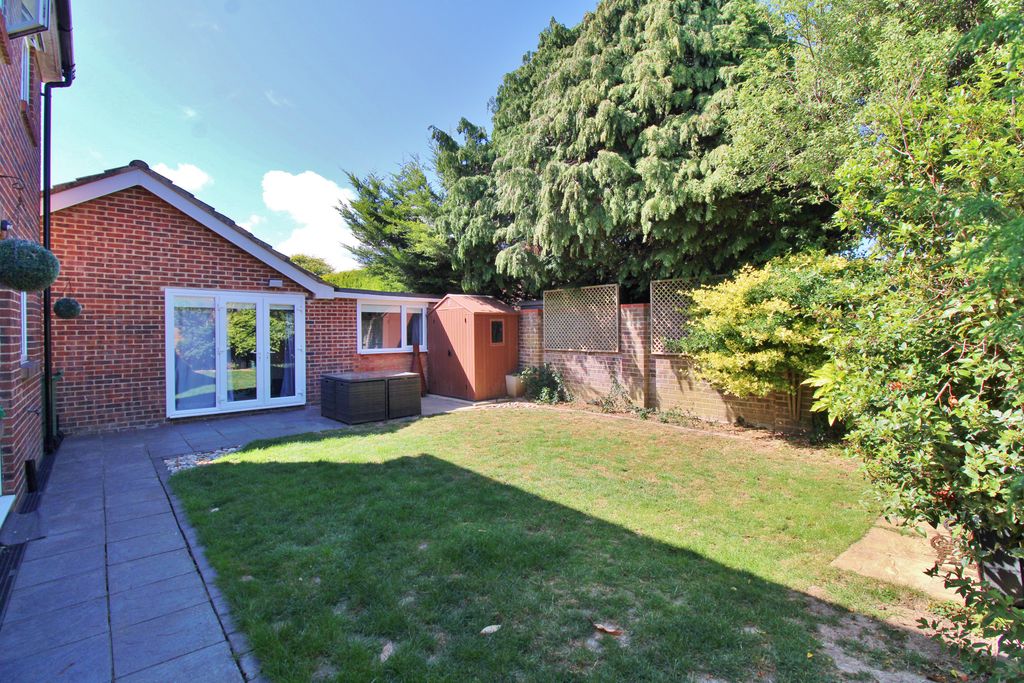 Property photo 3 of 34
