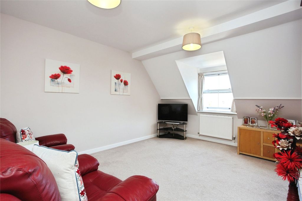 Property photo 2 of 17 Picture No. 21