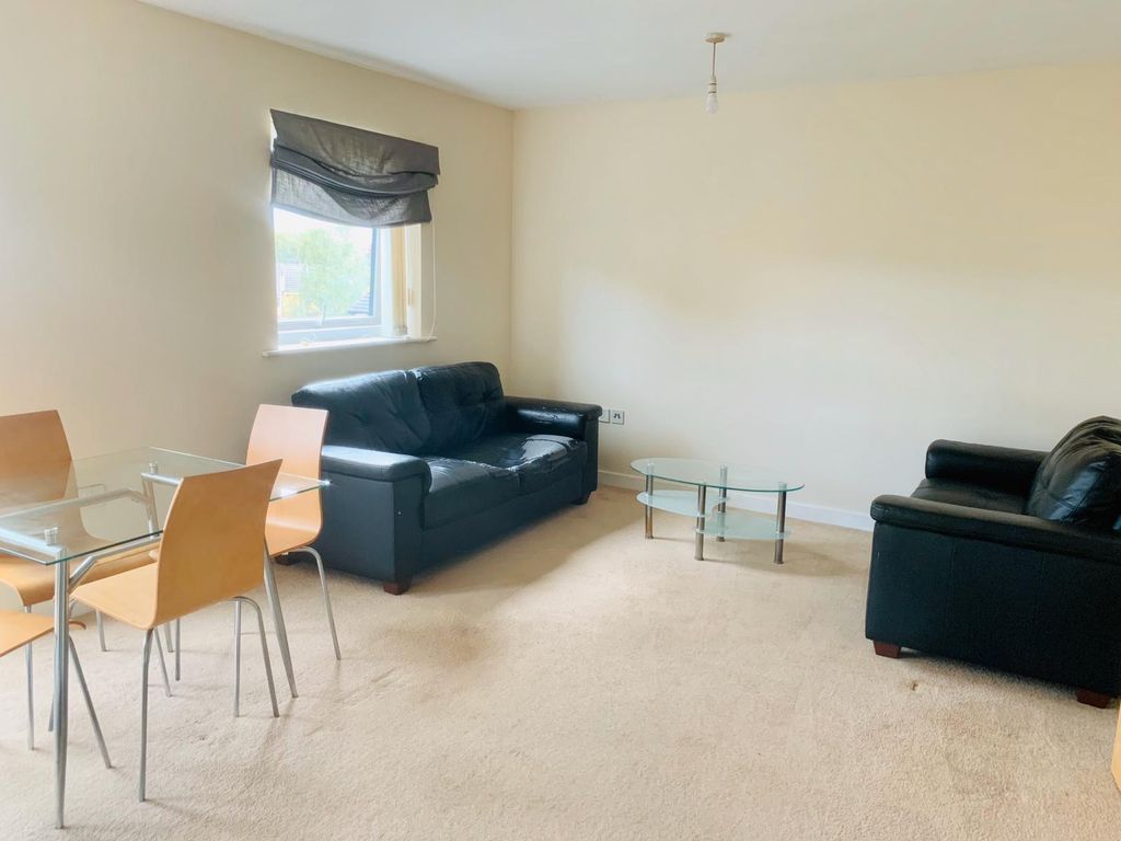 Property photo 2 of 8