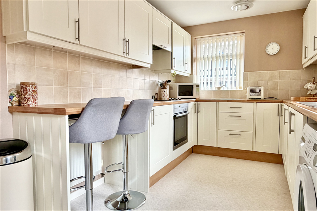 Property photo 3 of 24 Kitchen