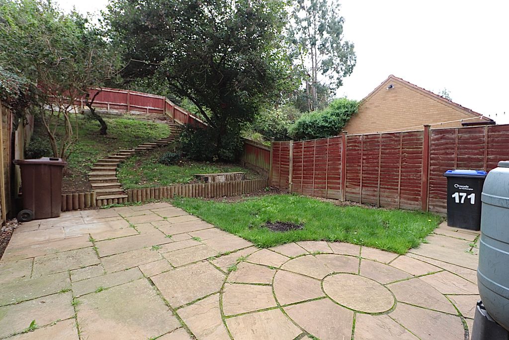 Property photo 2 of 8