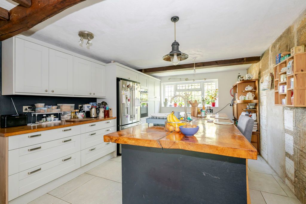 Property photo 3 of 37 Photo 30