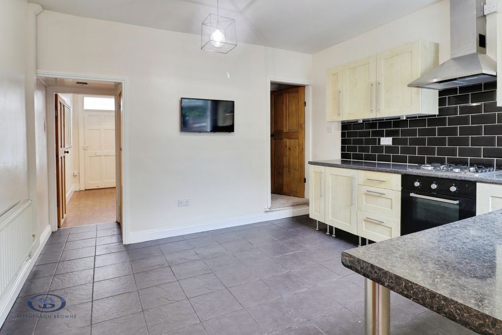 Property photo 3 of 12 Pbox-Img.Jpg