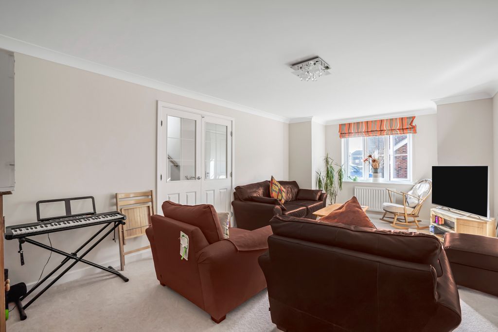 Property photo 3 of 15