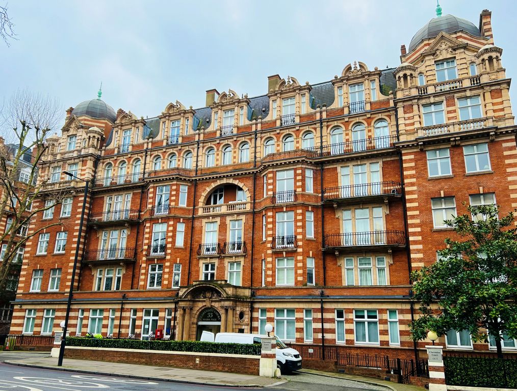 Property photo 1 of 8 2 Bedroom Flat For Sale In Maida Vale
