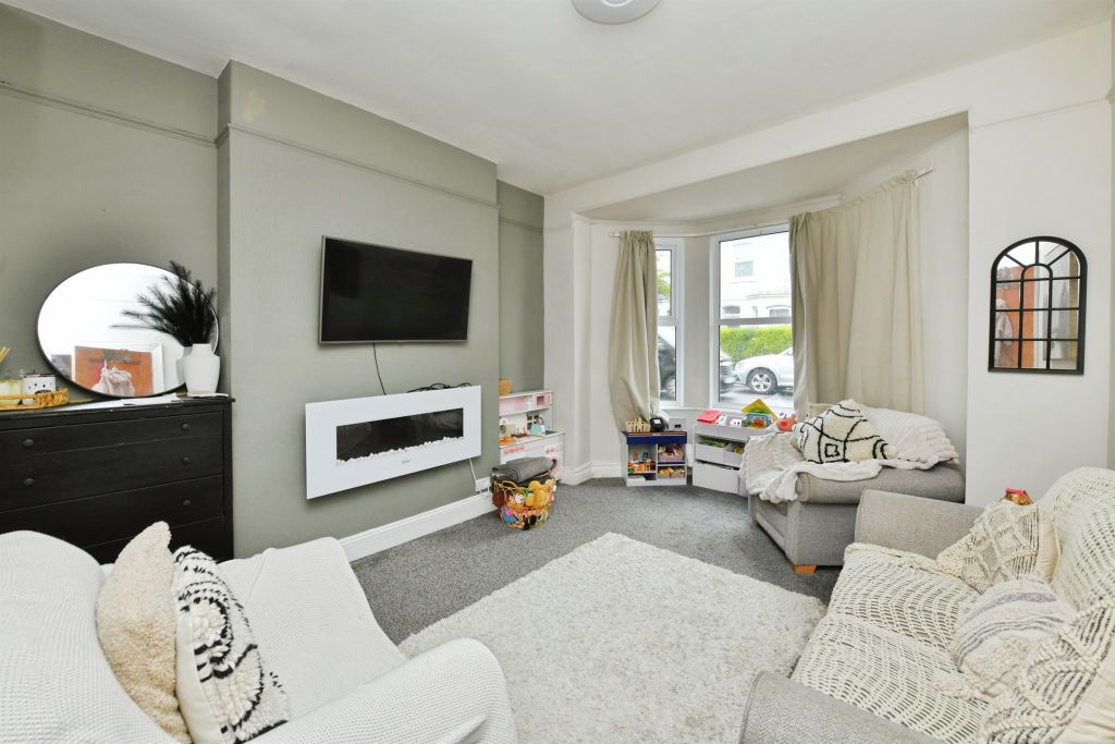 Property photo 2 of 19