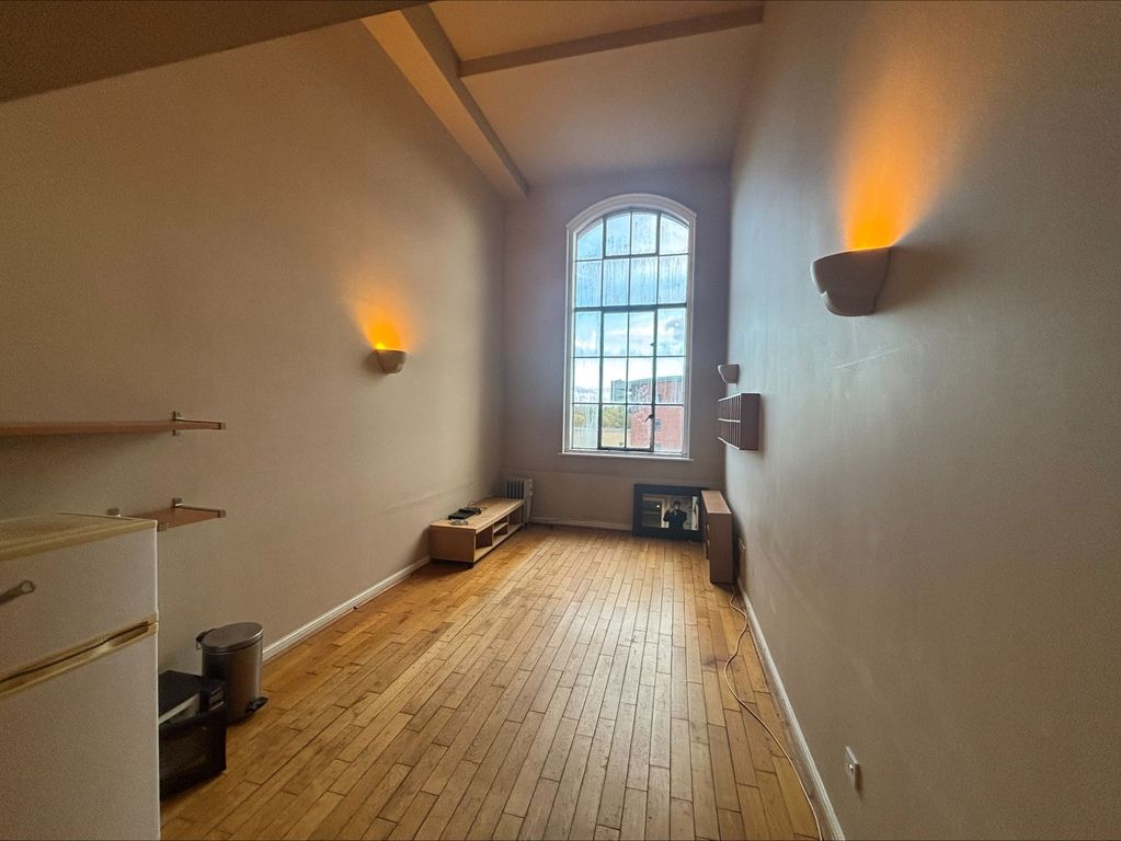 Property photo 2 of 10 Living Room