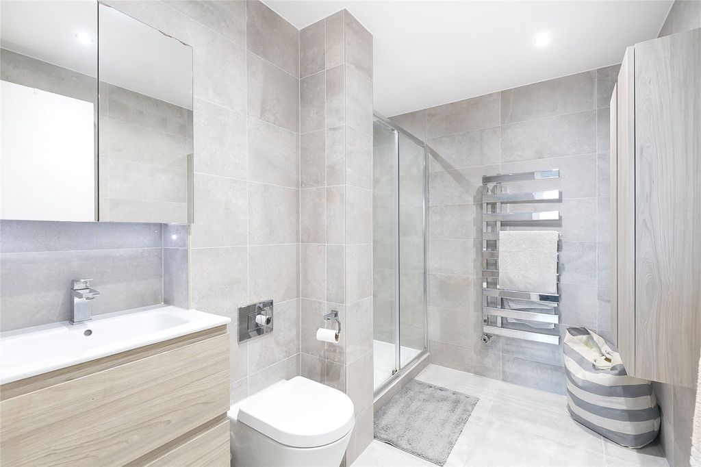 Property photo 3 of 18 Picture No. 11