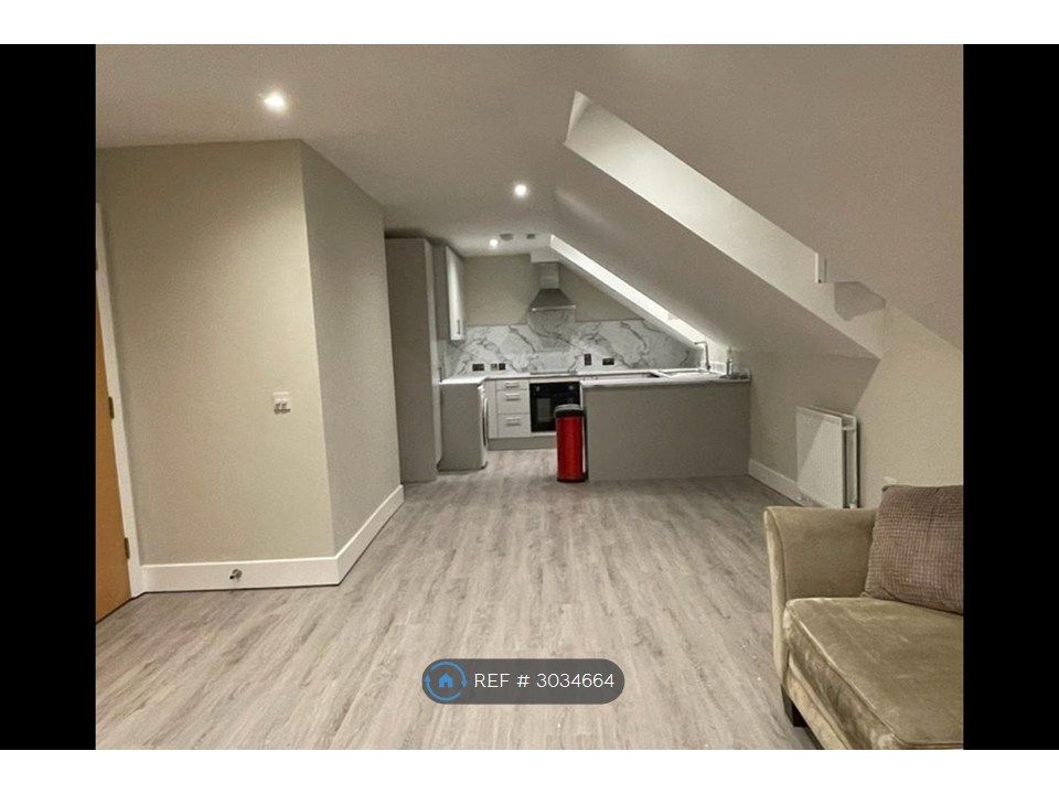 Property photo 3 of 17 Open-Plan Living/Dining Area