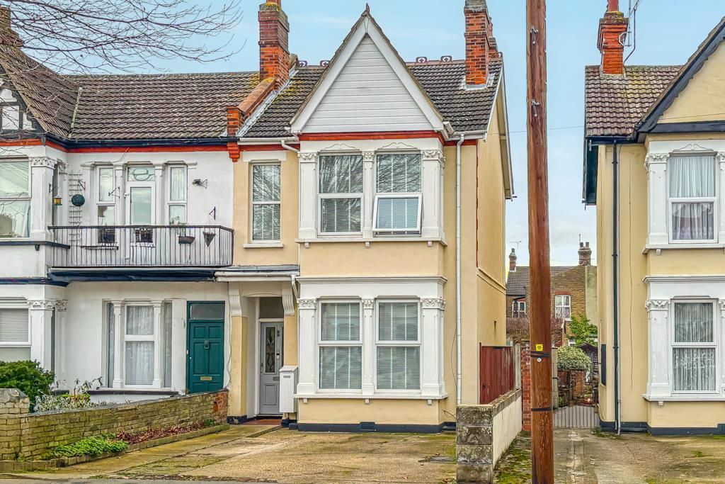 Property photo 1 of 18 Front