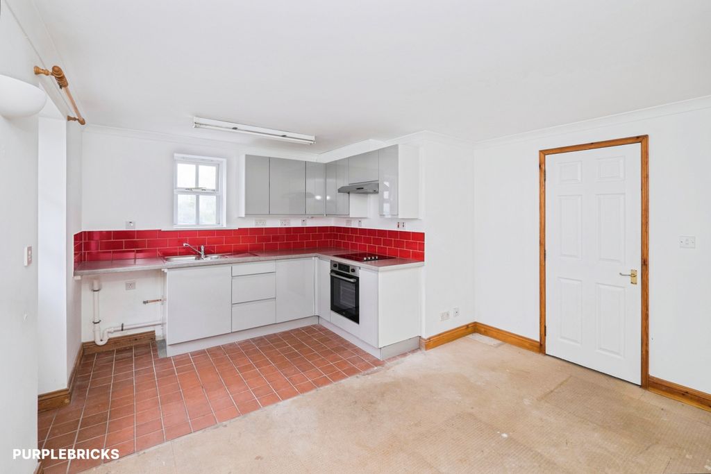 Property photo 3 of 22