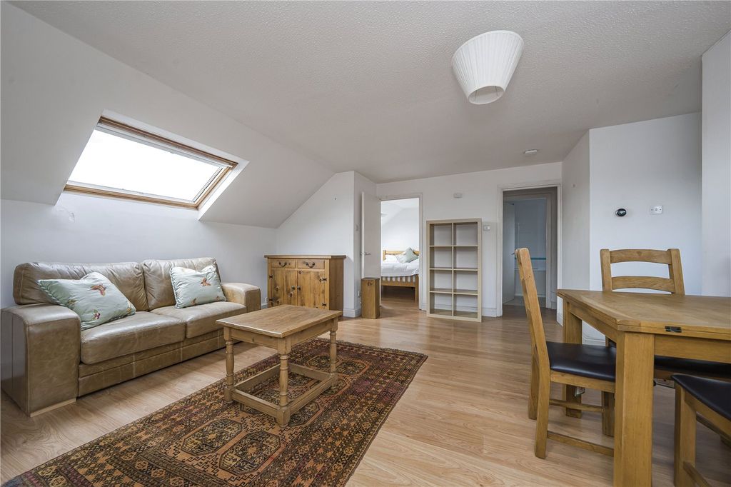 Property photo 1 of 11 Picture No. 10