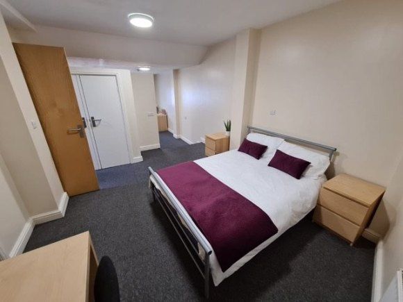 Property photo 2 of 5 Sangha House Studio C Bedroom (2)
