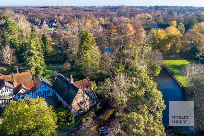 Property photo 1 of 41 Front Aerial