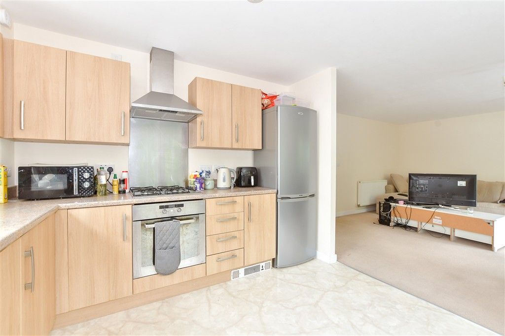 Property photo 3 of 9 Lounge/Kitchen