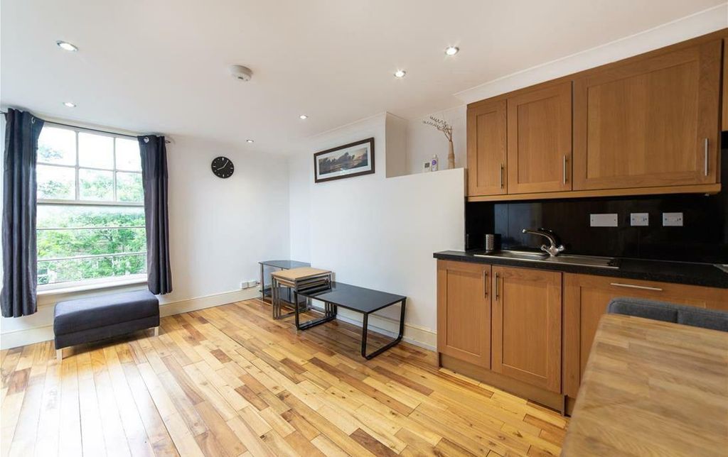 Property photo 3 of 6 Wezjsl9c1Eihi_Fkw8Xbka.Jpg