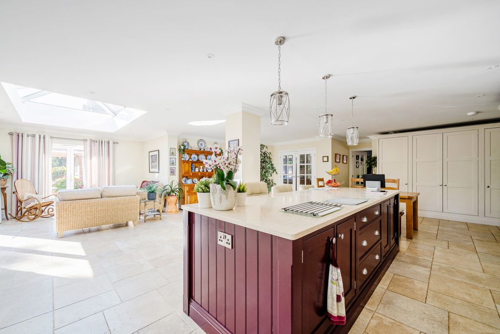 Property photo 2 of 52 12-6A7628De2174F-...