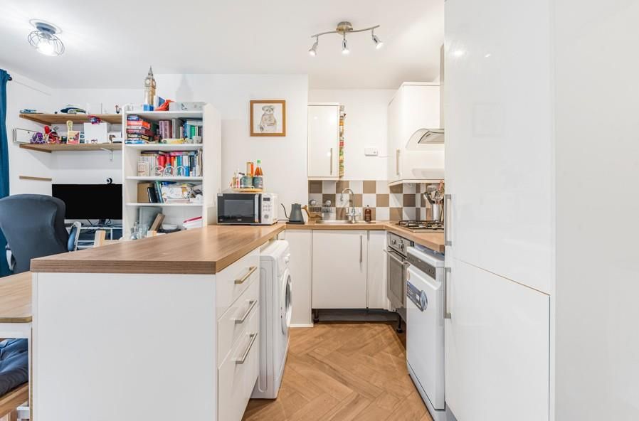 Property photo 3 of 9 Sul1.Jpg