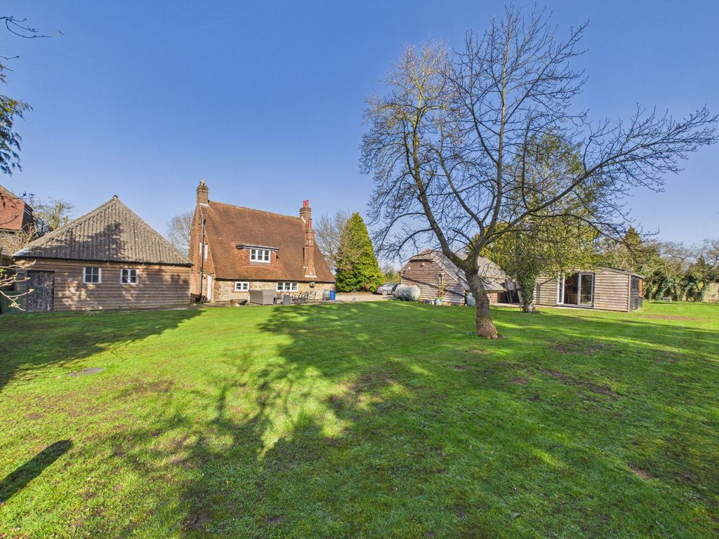 Property photo 3 of 25