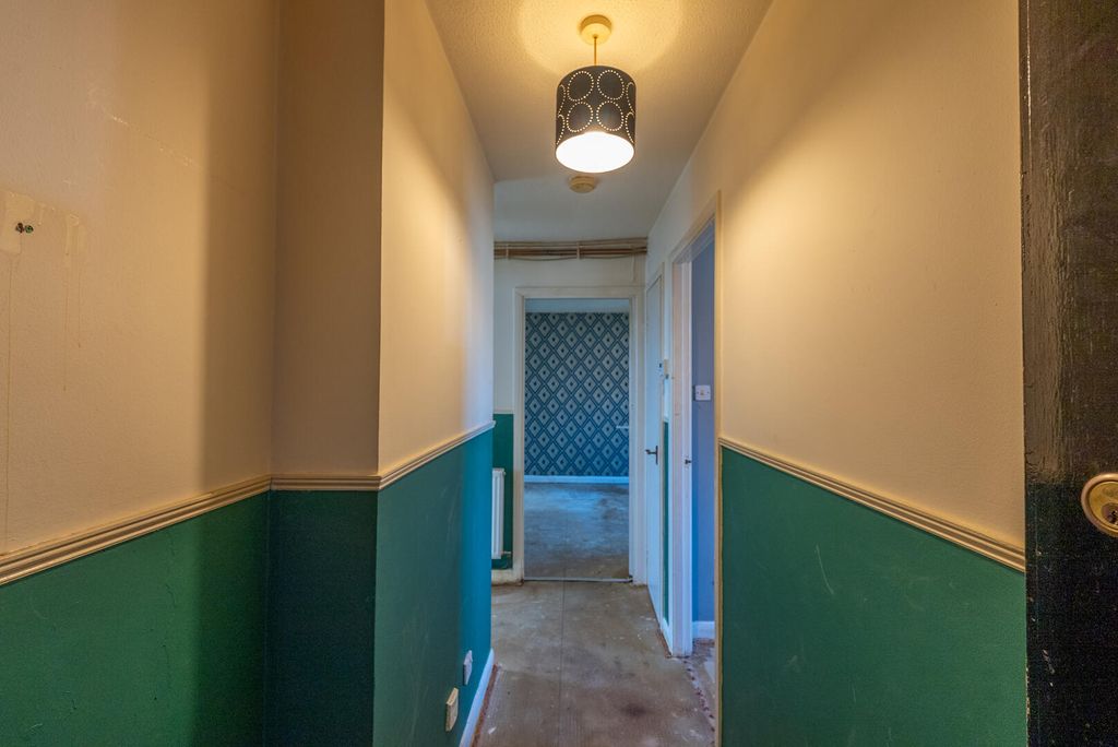 Property photo 3 of 12 Hallway