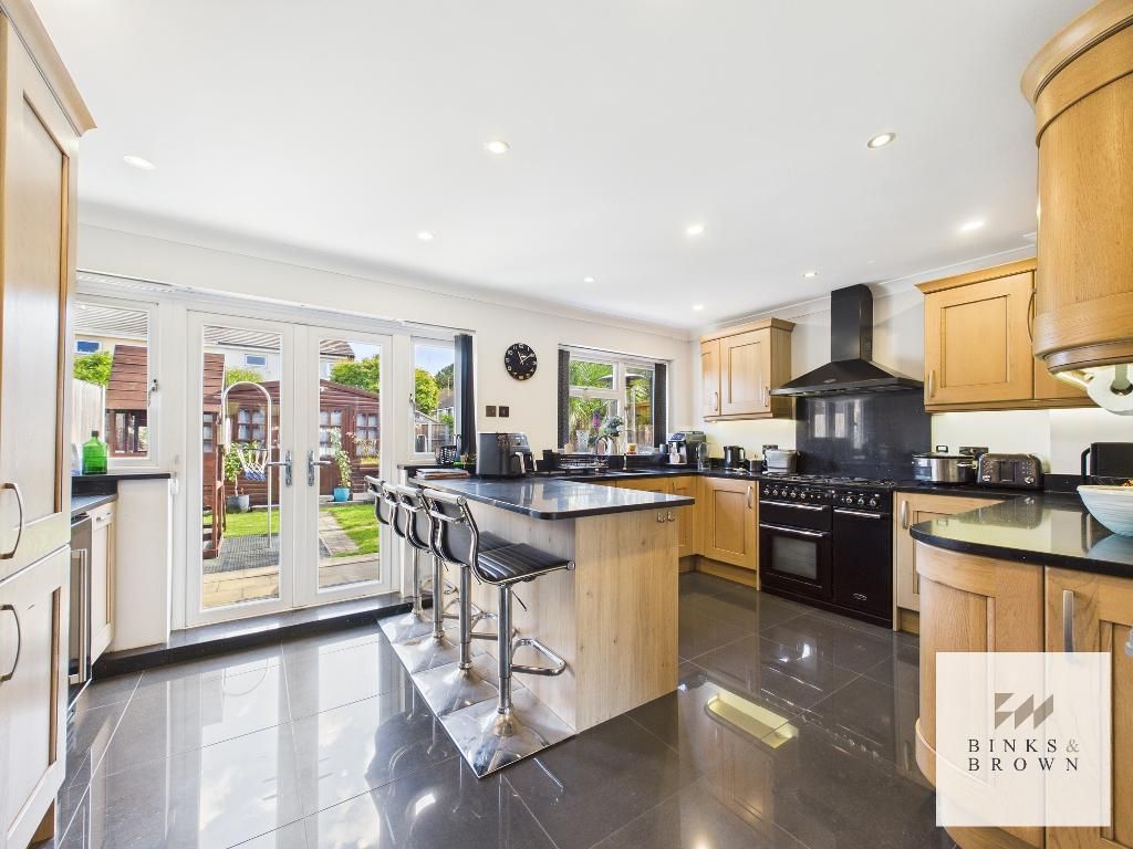 Property photo 3 of 18 Photo 3