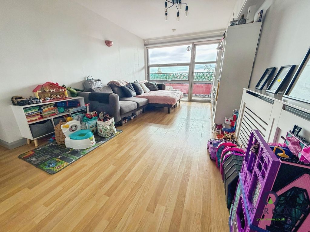 Property photo 3 of 10 Pbox-Img.Jpg