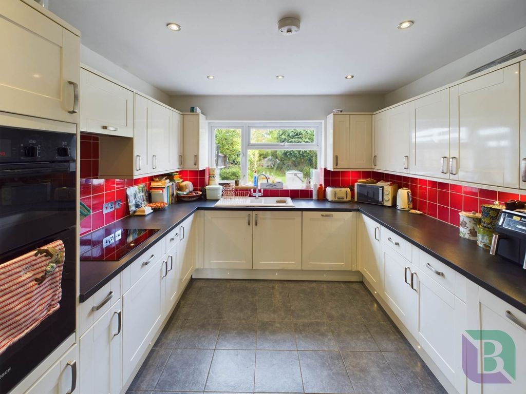 Property photo 2 of 30