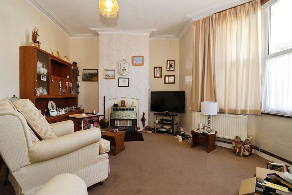 Property photo 3 of 14