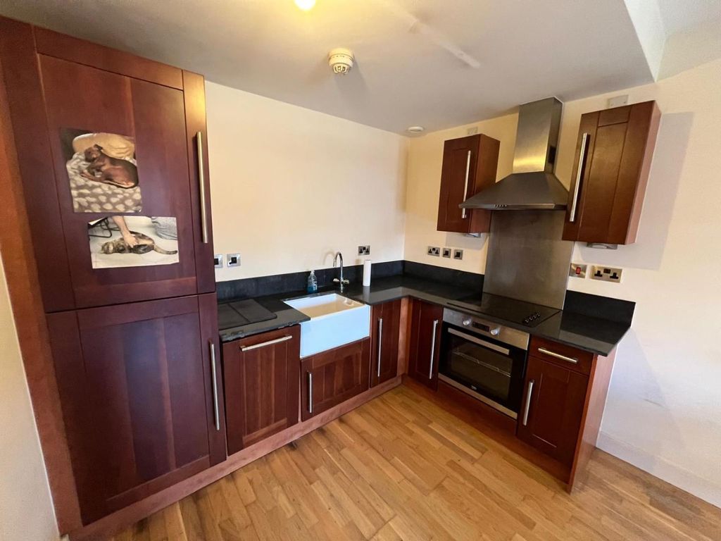 Property photo 3 of 13 Kitchen