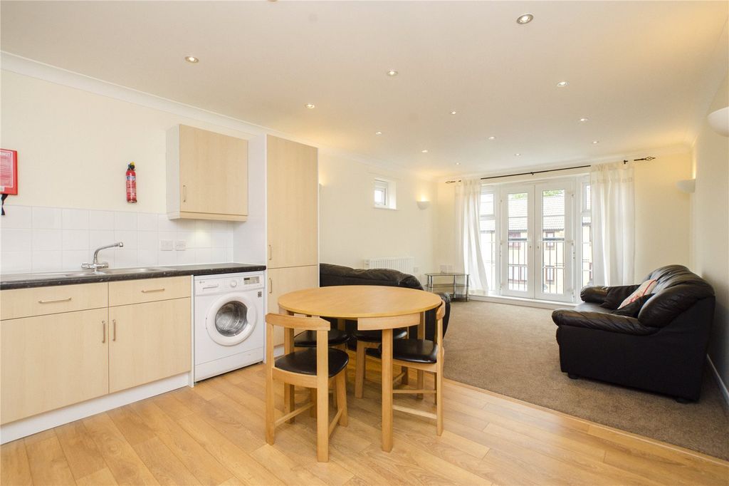 Property photo 1 of 7 Kitchen